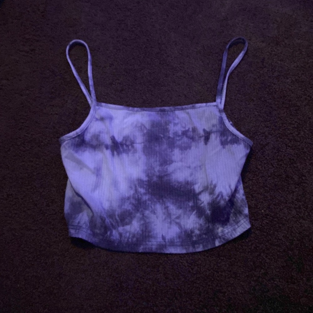 Blue and white marble cropped tank top Brand: Romwe Size: L